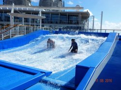 Harmony of the Seas Flowrider picture