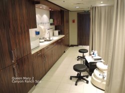 Queen Mary 2 Beauty Salon picture