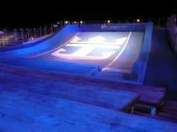 Oasis of the Seas FlowRider picture