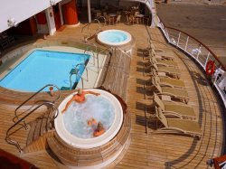 Seabourn Encore Pool picture