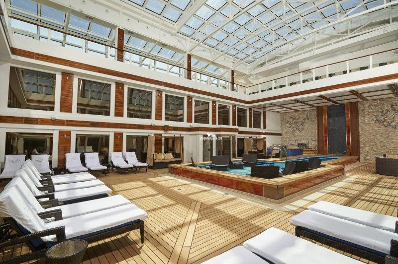 Norwegian Joy Haven Courtyard Pictures