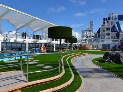 Norwegian Joy Serenity Park picture