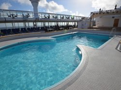 Norwegian Sky Pools picture