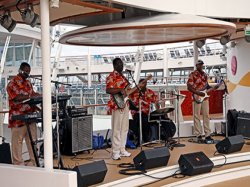 Pool bars and band stand picture