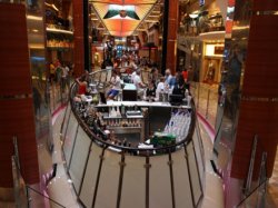 Allure of the Seas Rising Tide Bar picture