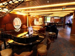 Allure of the Seas Schooner Bar picture