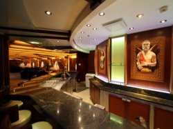 Allure of the Seas Schooner Bar picture