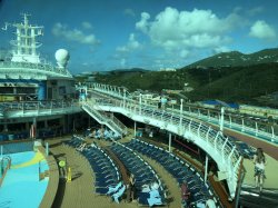 Serenade of the Seas Main Pool picture