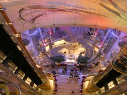 Voyager of the Seas Centrum picture