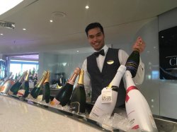 MSC Seaside Champagne Bar picture